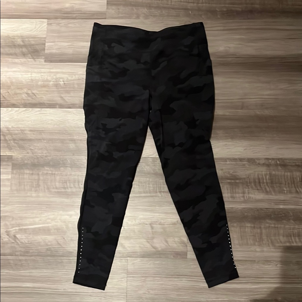 Lululemon Black Camouflage swift speed 28” legging